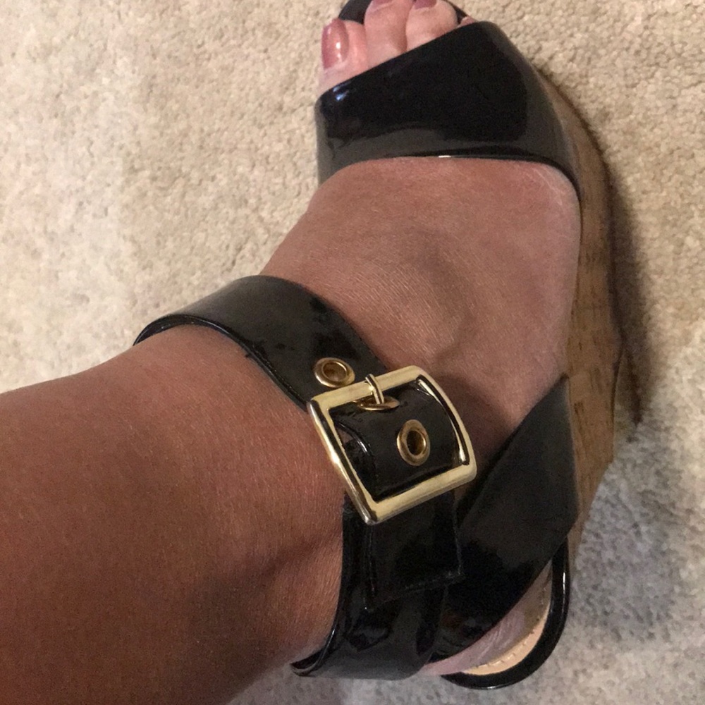 Sandals - Picture 3 of 4